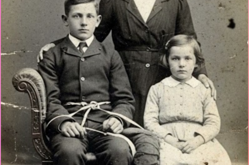 Everyone Thinks This Is a Post Mortem Photo — They’re Not Sure Why